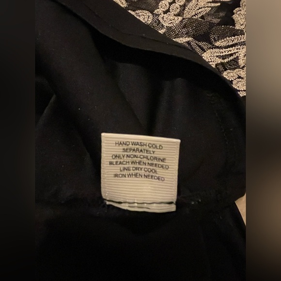 Ultra Pink blouse-medium like new - Picture 10 of 10